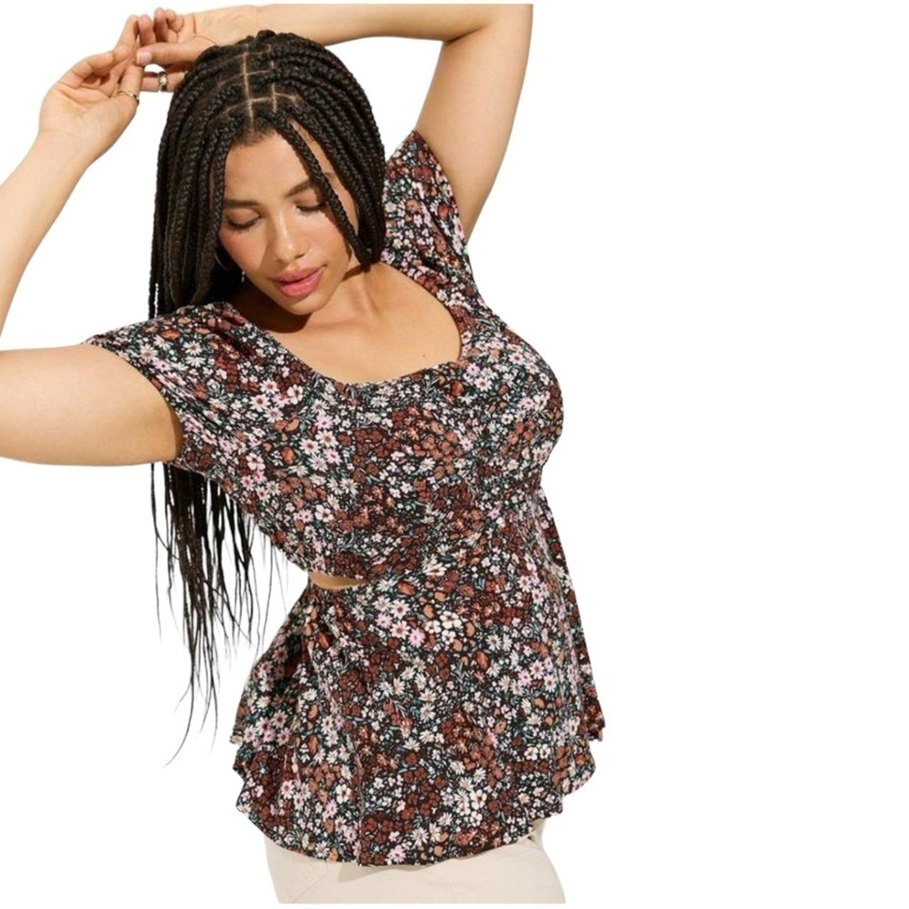 NWT Torrid Floral Babydoll Rayon Slub With Side Cutouts Top Size 6X | 3082